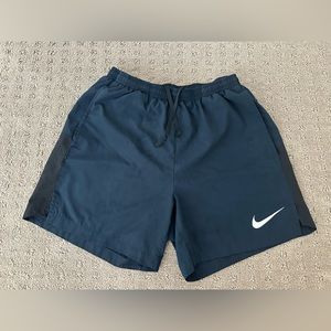 Nike dri-fit 7” shorts with liner